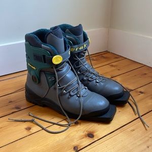 Men’s 3 Pin Cross Country Nordic Ski Boots made in Italy